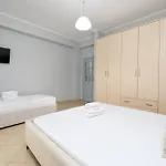 Luisanna Free Parking * Vlorë