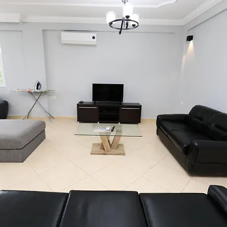 Luisanna Free Parking