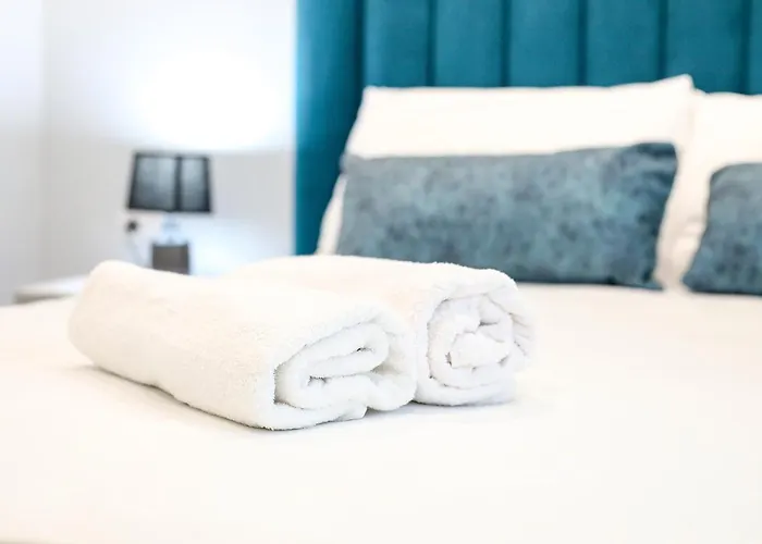 Luisanna Free Parking Wlora