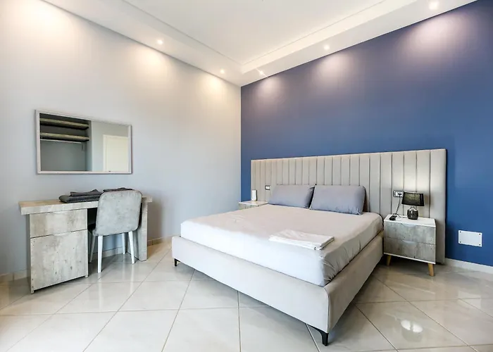 Luisanna Free Parking Wlora