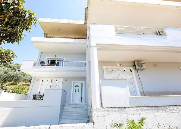 Luisanna Free Parking Hotel