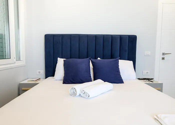 Luisanna Free Parking * Wlora