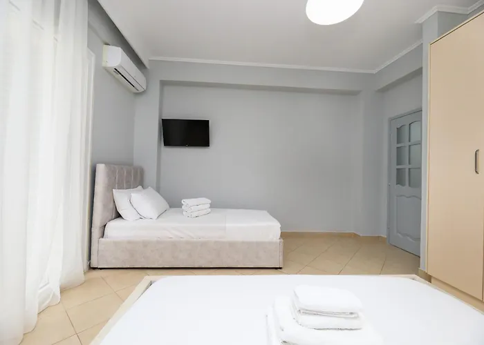 Luisanna Free Parking Hotel *