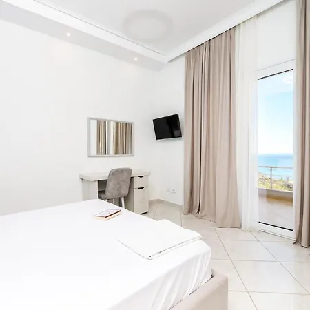Hotel Luisanna Free Parking