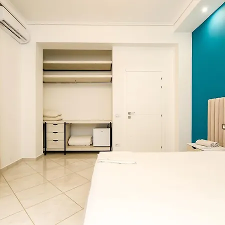 Luisanna Free Parking מלון Vlorë