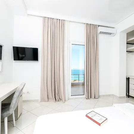 Luisanna Free Parking Vlorë