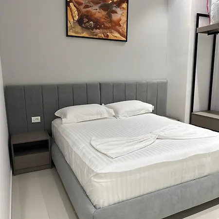 Luisanna Free Parking *