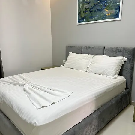 Luisanna Free Parking Vlorë