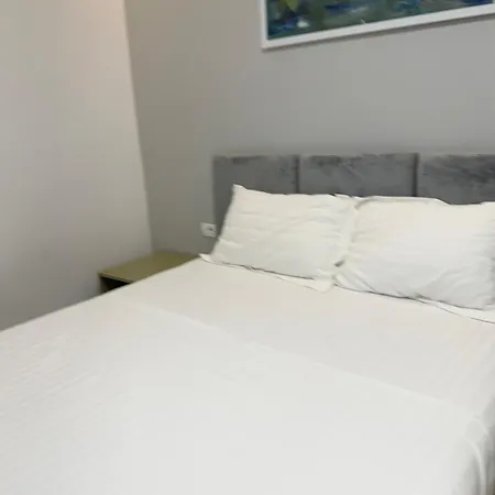 Luisanna Free Parking * Vlorë