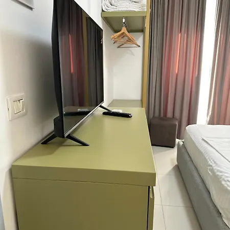 Luisanna Free Parking * Vlorë