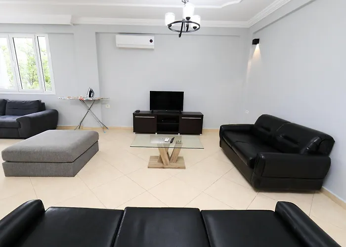 Luisanna Free Parking