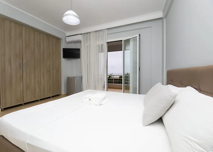 Luisanna Free Parking * Vlorë