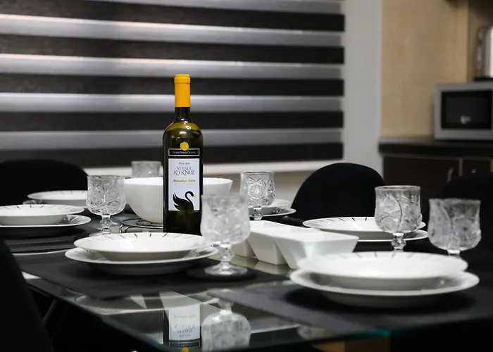 Luisanna Free Parking Vlorë