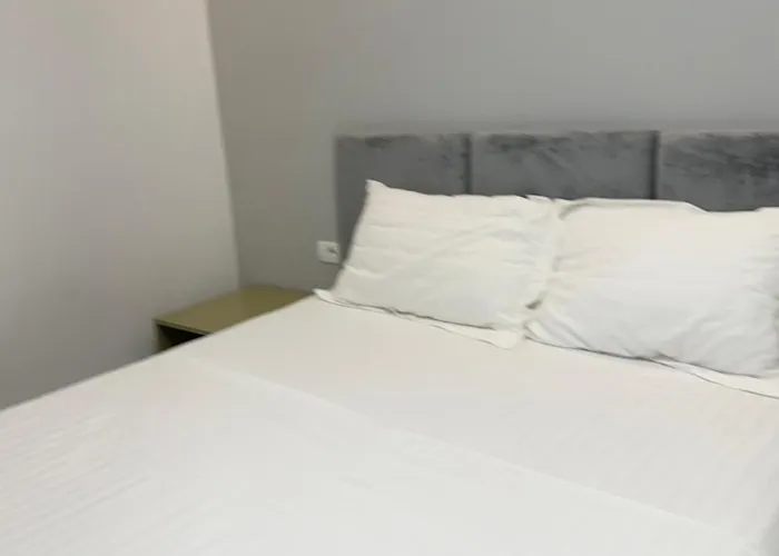 Luisanna Free Parking * Vlorë